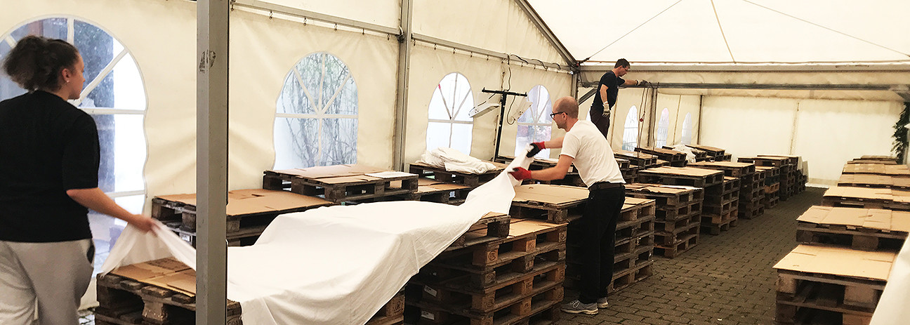 hausmesse_25_09_zelt1