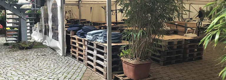 hausmesse_25_09_zelt2