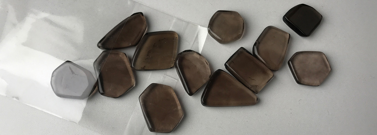 rauchquarz_kantensteine