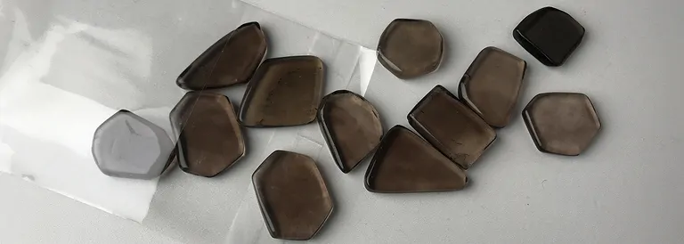 rauchquarz_kantensteine