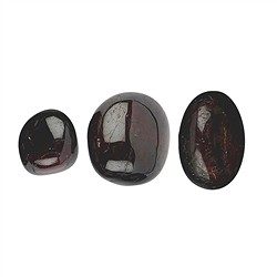 010820402 Tumbled Stones Garnet (Almandine), 1,3 - 1,7cm (M) | Marco Schreier