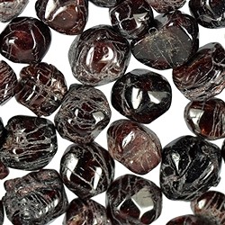 010820604 Tumbled stones garnet (polished crystals), 1.0 - 1.5 cm (B1) | Marco Schreier