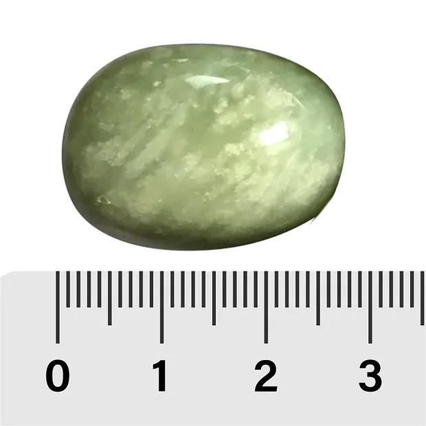 Piedra rodada Serpentina ("jade de China"), 2,6 - 3,1cm (L) | Marco Schreier
