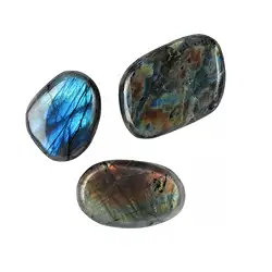 021031503 Smooth Stones Labradorite (Madagascar) | Schreier gems, healing stones & jewelry