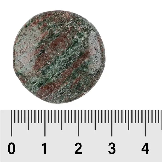 Smooth Stones Garnet Pyroxenite | wholesaler gems, healing stones & jewelry
