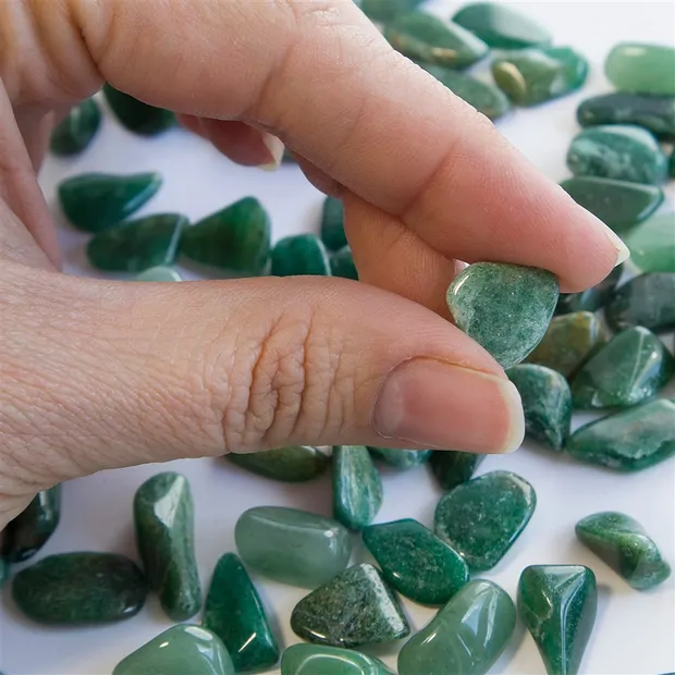 Pietra burattata avventurina forata | Gemme Schreier, pietre curative e gioielli