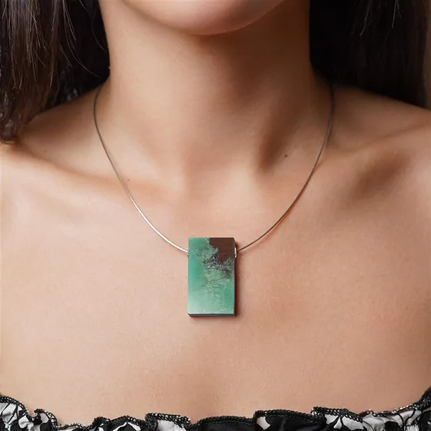 Parallélépipède Chrysoprase, percé, 4,0xm, capuchons rhodiés | Marco Schreier