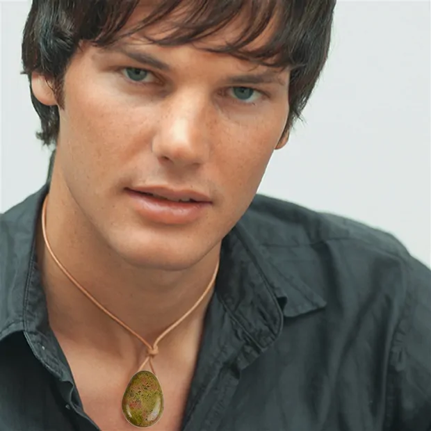 Trommelstein Unakit gebohrt | Mineralien-Handel Edelsteine, Heilsteine & Schmuck