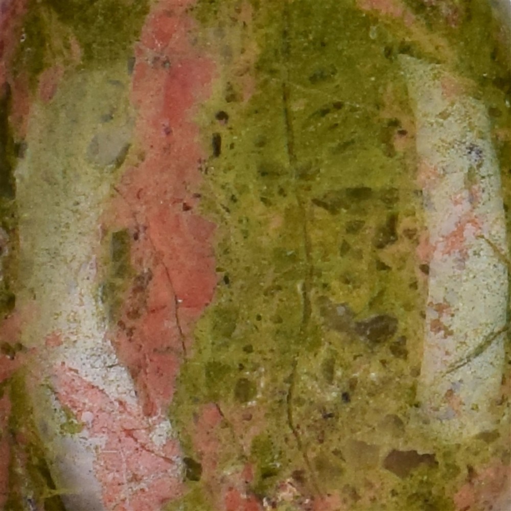 Piedra rodada de unaakita perforada | Marco Schreier