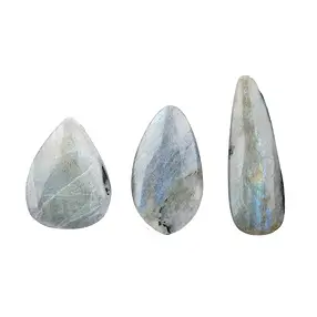 Cabochon goutte labradorite AB percé, 4,5 - 7,0cm | Marco Schreier