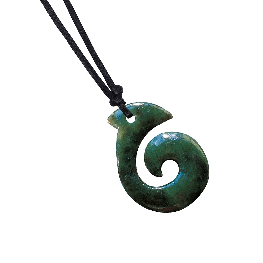 Maori-Anhänger Fischhaken mit Beileger in Pouch | Marco Schreier