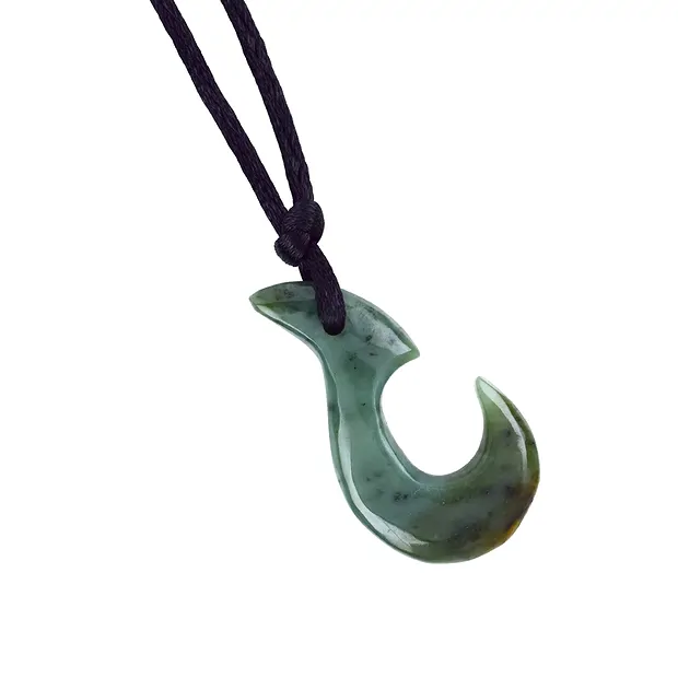 Maori pendant fish hook small with insert in pouch | Marco Schreier