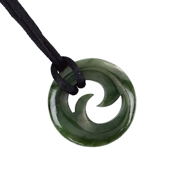 Maori pendant waves with insert in pouch | wholesaler gems & healing stones