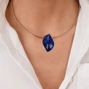 Phoenix Wings Sodalite (coming into flow) drilled, 3.5cm | Marco Schreier