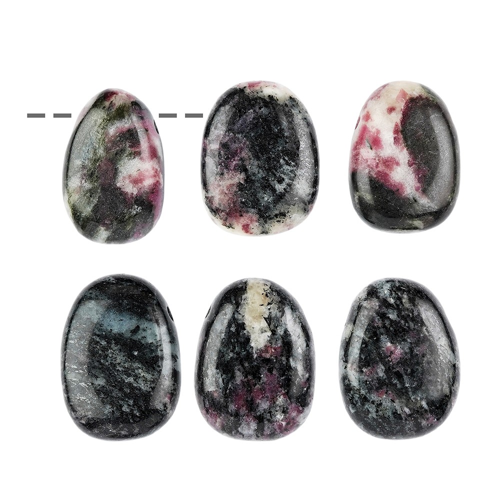 Pietra burattata Eudialite forata nella matrice | Marco Schreier