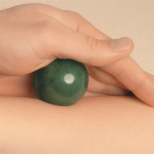Aventurine massage ball, 4.0 cm, in gift box | wholesaler gems & healing stones