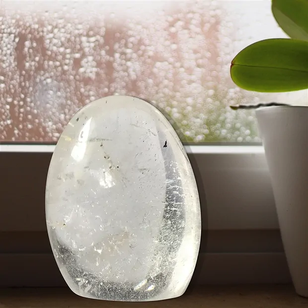 Freeform Rock Crystal, 0.2 - 0.3kg (7cm) | wholesaler gems & healing stones