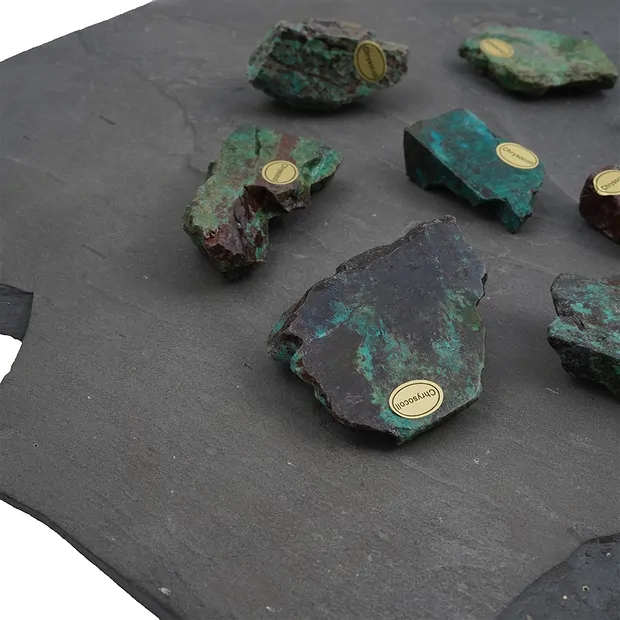 One side polished pieces Chrysocoll-Cuprite, 03 - 06cm (24 pcs./ PU) | Marco Schreier