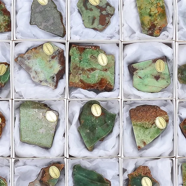 One side polished pieces Chrysoprase, 03 - 05cm (35 pcs./ PU) | Marco Schreier