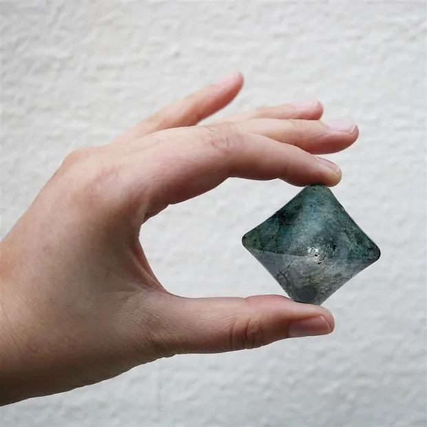 Cristal de pleine conscience Labradorite grand | Marco Schreier