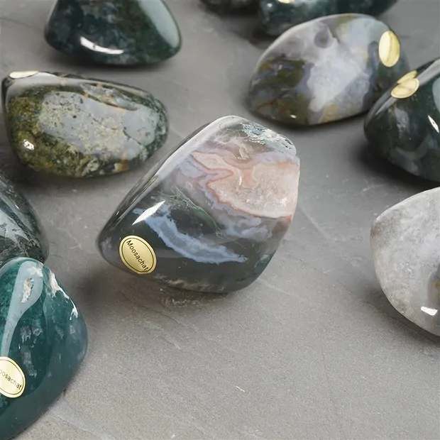Tumbled Stones Moss Agate, 5,5 - 7,5cm (54 pcs./ PU) | Marco Schreier