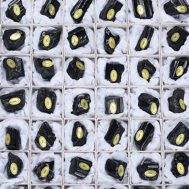 Raw Tourmaline (black) crystals, 01.5 - 04cm, polished (54 pcs./ PU) | Marco Schreier