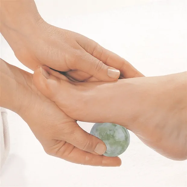 Ball of Serpentine, 4.0cm, in gift box | Schreier gems, healing stones & jewelry