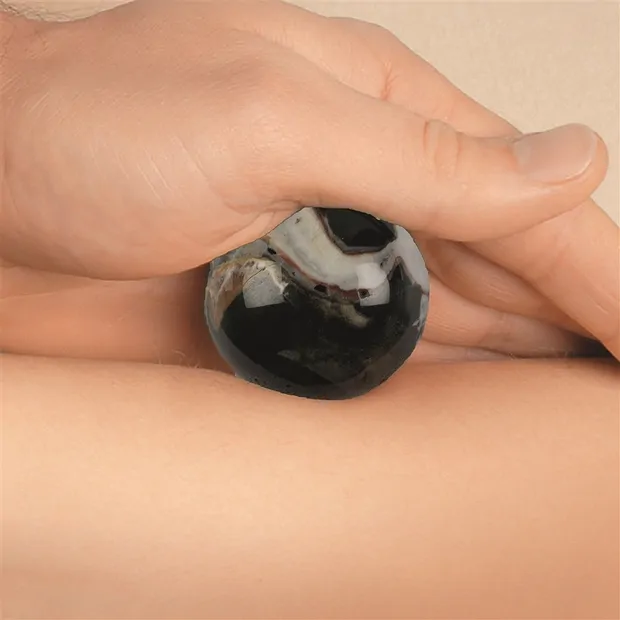 Massage ball Sardonyx, 5.0cm, in gift box | wholesaler gems & healing stones