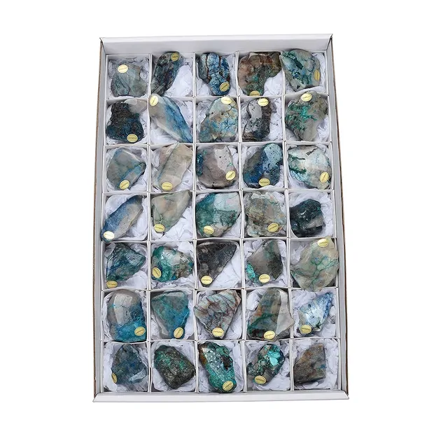 Taglio di Shattuckite, 04 - 05 cm (35 pz./ UC) | Marco Schreier