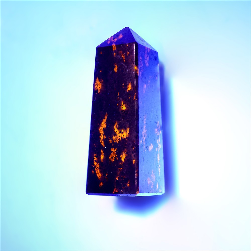 Obelisk Yooperlith, 6cm | Schreier Großhändler Edelsteine, Heilsteine & Schmuck