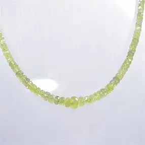 Chaîne Boutons facettés, chrysobéryl, 45cm, doré | Marco Schreier