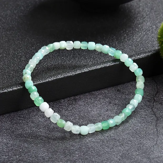 Bracelet, Chrysoprase, 04mm cube, faceted | wholesaler gems & healing stones