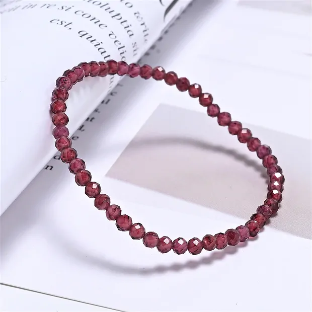 Bracelet, garnet, 03mm beads, faceted, 14cm (short) | Marco Schreier