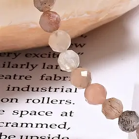 Bracelet, Moonstone (dark colored), 04mm beads, faceted | Marco Schreier