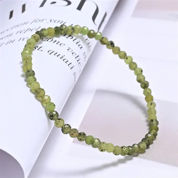 Bracelet, Nephrite, 03mm beads, faceted, 14cm (short) | Marco Schreier