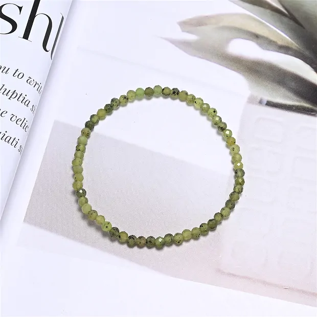 Bracelet, Nephrite, 03mm beads, faceted, 14cm (short) | Marco Schreier