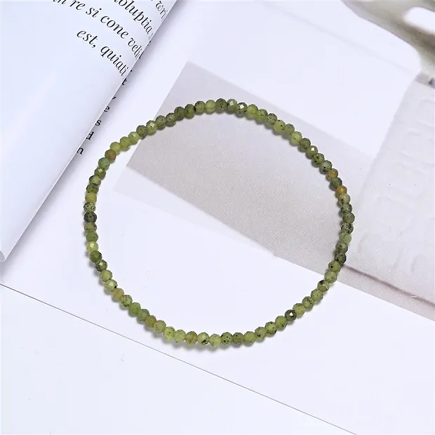 Bracelet, Néphrite, 03mm boules, facettes, 19cm | Marco Schreier