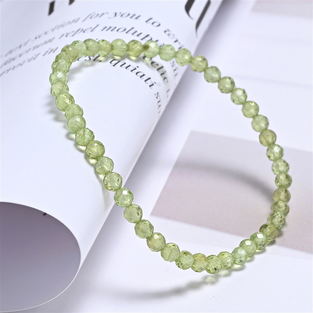 Bracelet, Peridote, 03mm beads, faceted, 14cm (short) | Marco Schreier