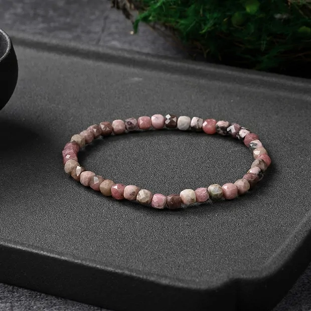 Armband, Rhodonit, 04mm Würfel, facettiert | GH Edelsteine, Heilsteine & Schmuck