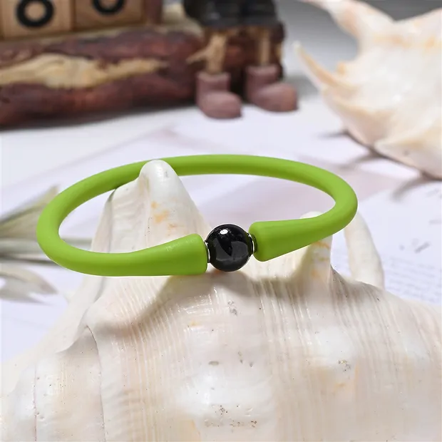 Bracelet en perles rondes Schorl (8mm), silicone (vert), 15cm (court) | Marco Schreier