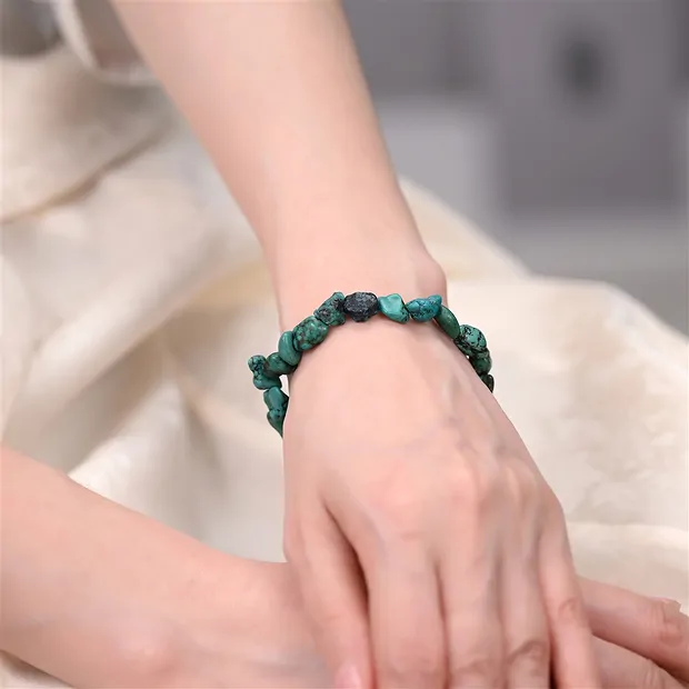Bracelet, Turquoise (stab.), 8 x 10mm nuggets | wholesaler gems & healing stones