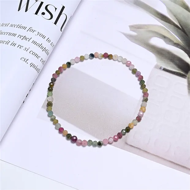 Pulsera, Turmalina (coloreada), cuentas de 03mm, facetadas, 19cm | Marco Schreier