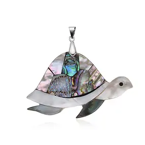 Pendentif nacre, coquillage de Pau, tortue, 5,5 x 4,8cm, rhodié | Marco Schreier