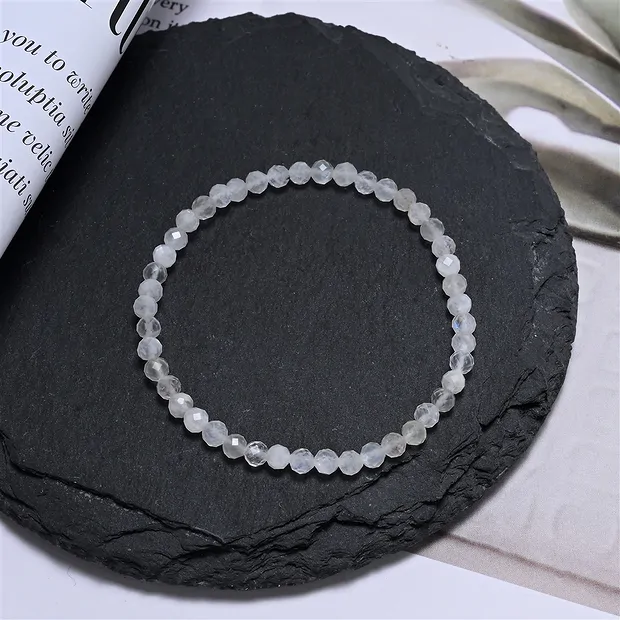 Bracelet, Labrodorite (white), 03mm beads, faceted, 14cm (short) | Marco Schreier