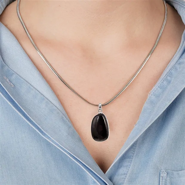 Pendentif Shungite (stab.), Pierre roulée petite, rhodié | Marco Schreier