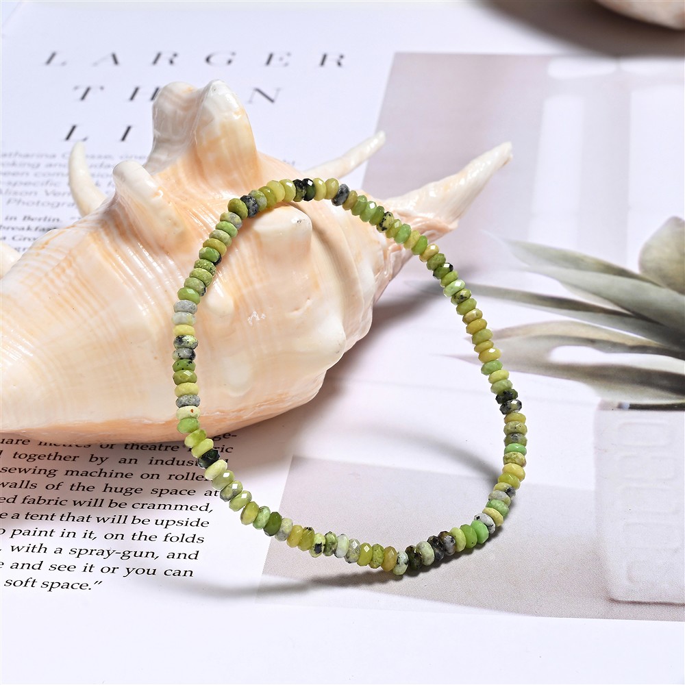 Bracelet en Serpentine, boutons (2 × 4 mm), facettés | Marco Schreier