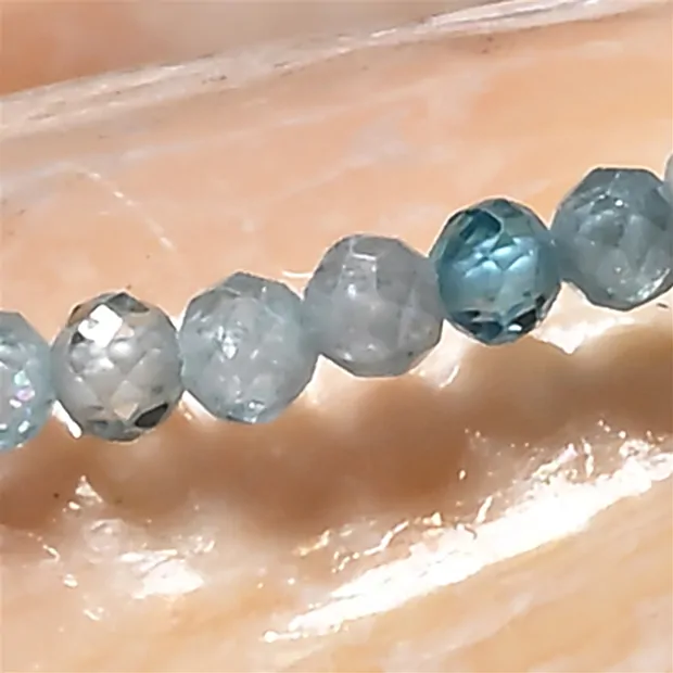 Armband, Zirkon (blau, gebrannt), 03mm Kugeln, facettiert | Marco Schreier
