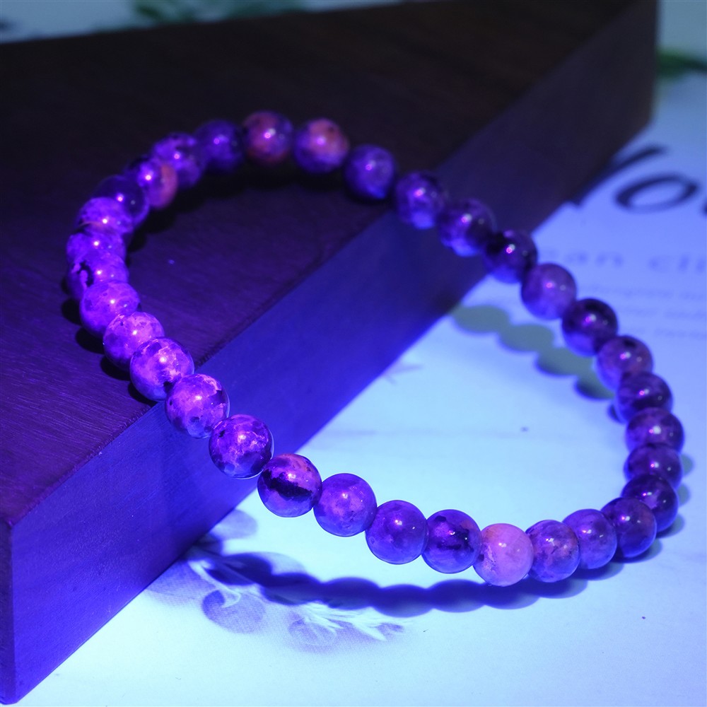 Bracelet, yooperlite, 06mm beads | wholesaler gems, healing stones & jewelry