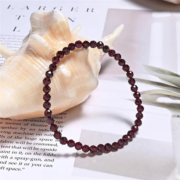 Bracelet, Rhodolite (garnet), 04mm beads, faceted | Marco Schreier