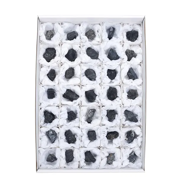 Tourmaline (black) rough stones B, 02 - 04cm (35 pcs./ PU) | Marco Schreier